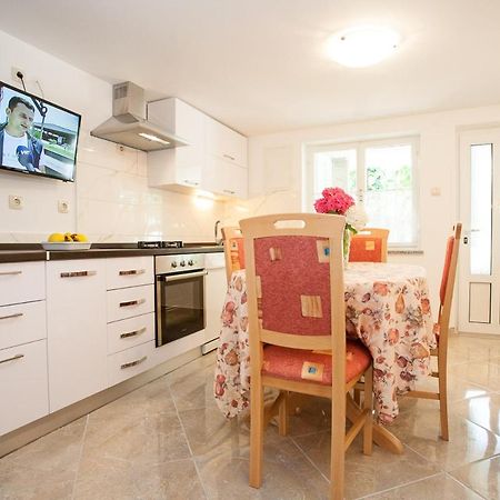 Apartments Melita Krk Town Εξωτερικό φωτογραφία