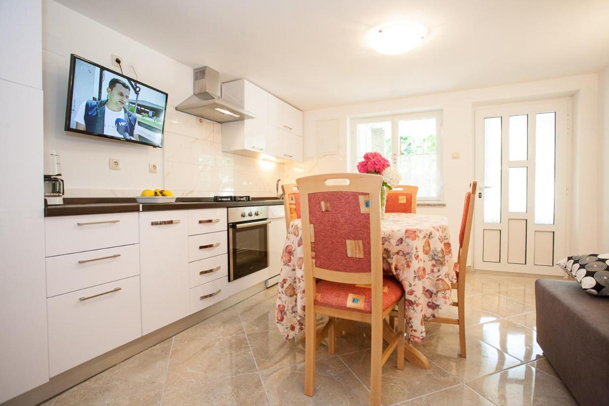 Apartments Melita Krk Town Εξωτερικό φωτογραφία