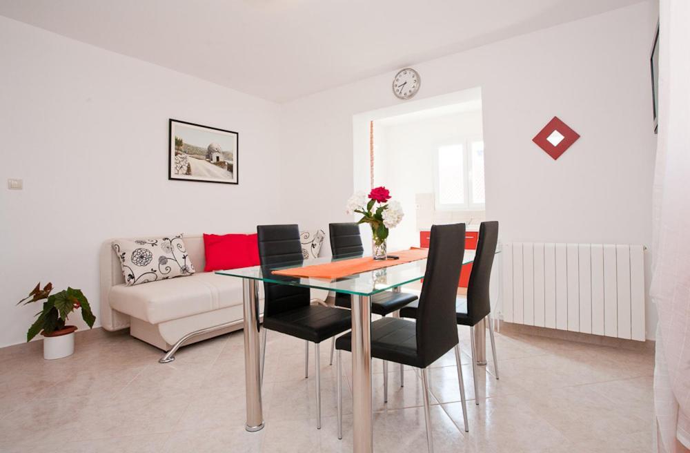 Apartments Melita Krk Town Εξωτερικό φωτογραφία